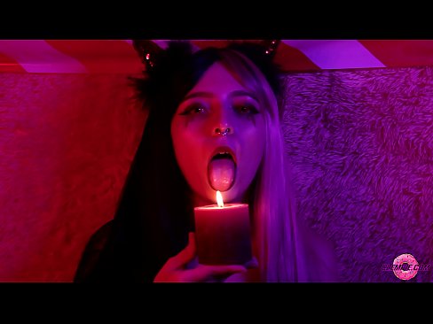 ❤️ Μια παθιασμένη πίπα από ένα σέξι Succubus με ένα σπέρμα στο στόμα της. Ποιότητα σεξ ❌❤